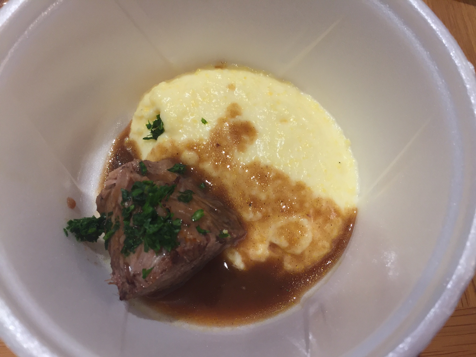 Do La Carne: Brassato e polenta, uma delícia